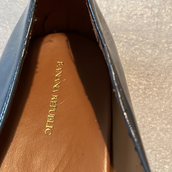 Banana Republic Size 8 Gray Peep Toe NWOT flats. - Picture 2 of 9